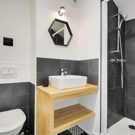 Place Stanislas 5eme 公寓